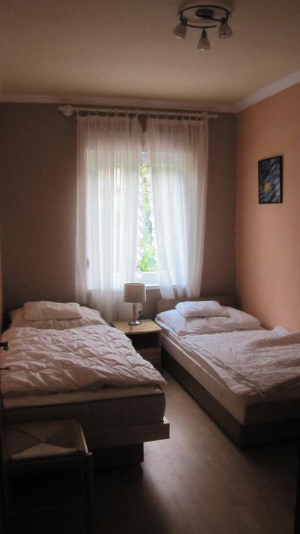 Alsóhegyi Apartmanok Zalakaros Szoba fotó